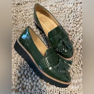 Green patent leather loafers size 4 never worn
